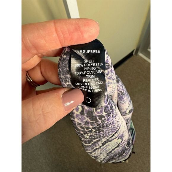 Le Superbe NWT Minted Feather Trim Pants in Purple Snakeskin Size 8 - Picture 7 of 7
